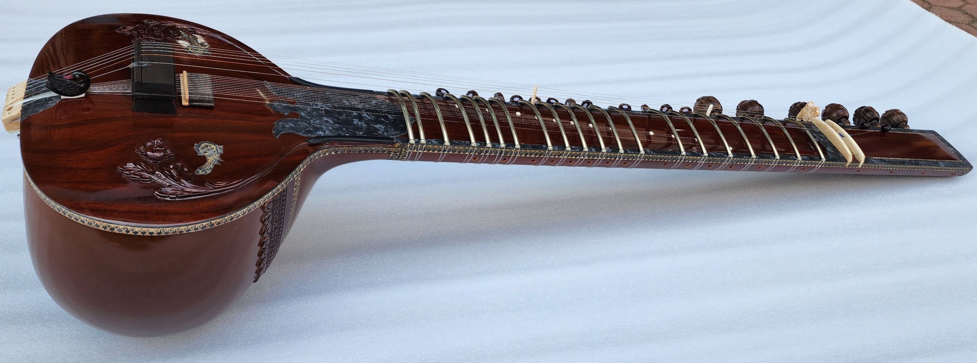 Custom sitar from Miraj